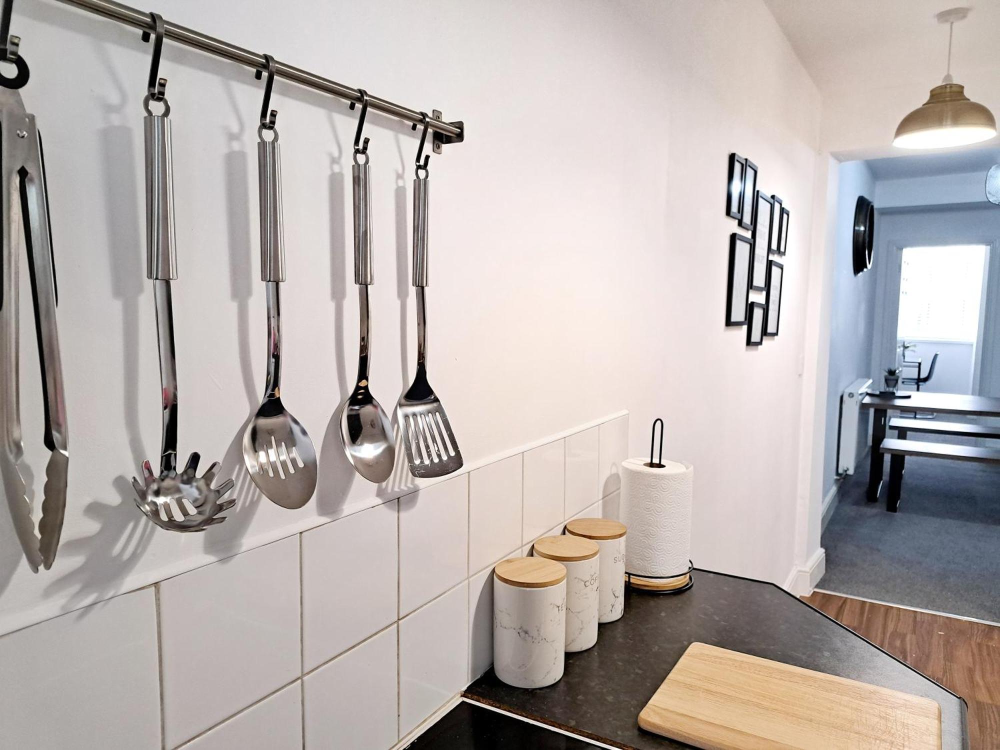 Stylish 2 Bed Apartment With Free Parking, Speed Wifi, Free Parking Colchester Esterno foto